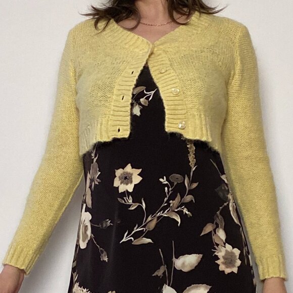 Vintage 1990s Butter Yellow Fuzzy MOHAIR Shrug, Cropped Cardigan Small to Medium - Picture 10 of 10